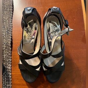 Michael Kors heels size 7